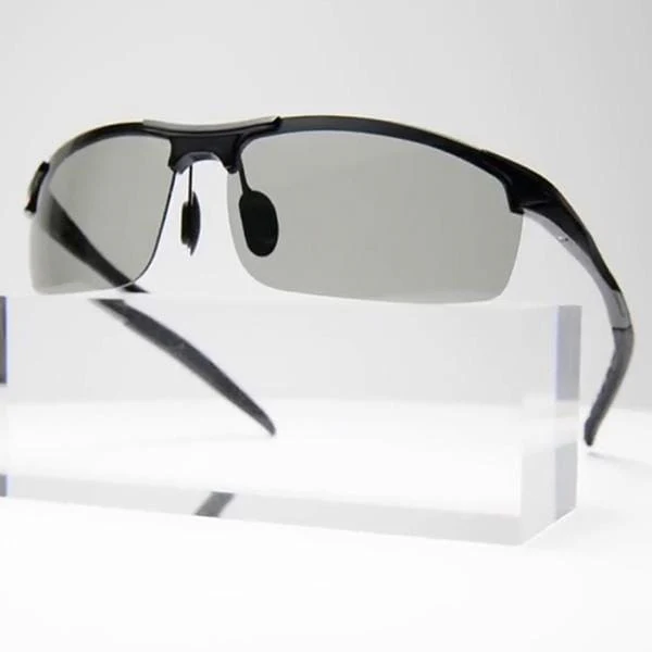 ClearEyz Photochromic Sunglasses - Image 3